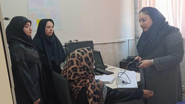 بازدید و بررسی وضعیت آموزشی و میدانی دانشجویان دوره بهورزی در خانه‌های بهداشت